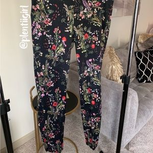 Floral crop pants